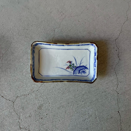 Cut-Corner Rectangular Plate (Flower)