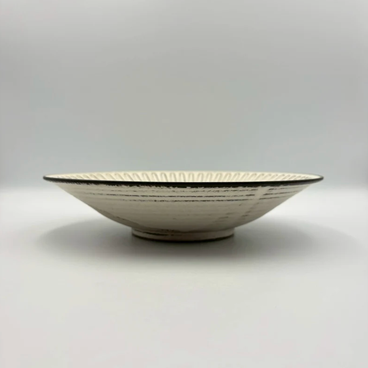 Hana Shinogi Large Plate, White