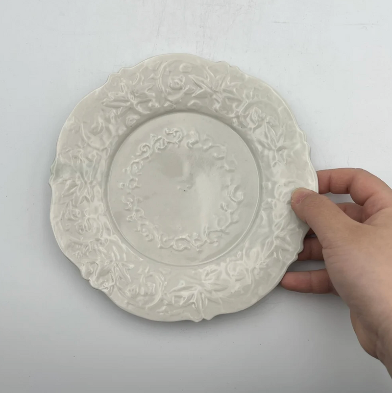 Celadon White Porcelain, Arabesque Flower-shaped Rimmed Plate